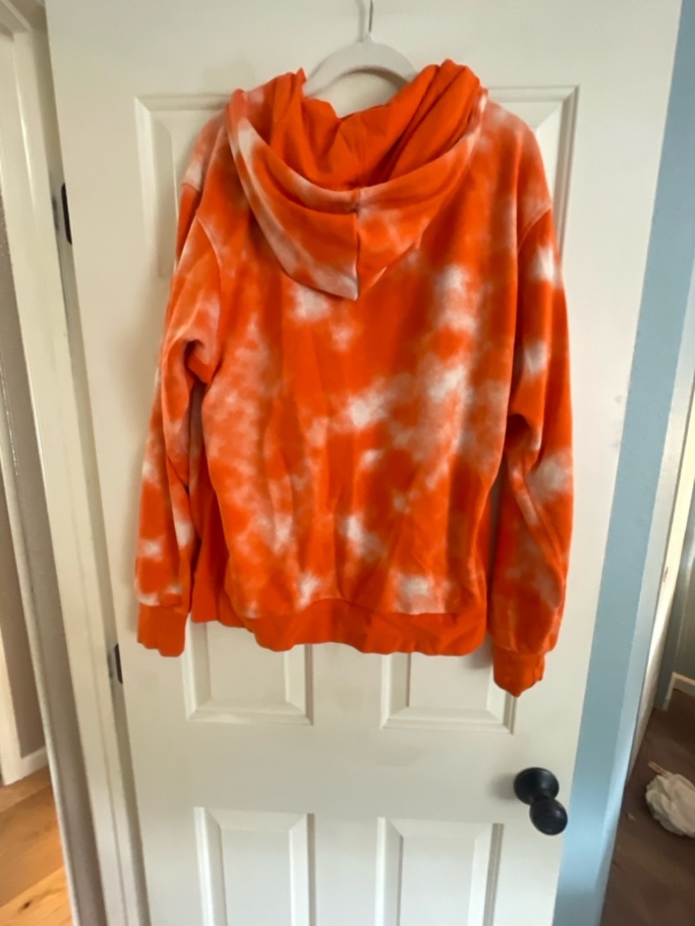 Nike medium women’s hoodie - Picture 8 of 9